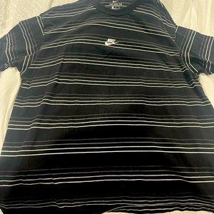 Nike tee